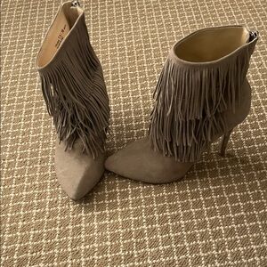 Fringed Pointed-Toe Ankle Boots - Taupe